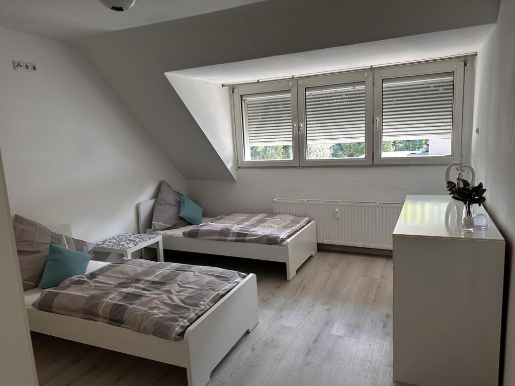 A&V Apartments Wunderschoene Rheinblick Wohnung Zum Entspannen Apt Ela Duisburg Exterior photo